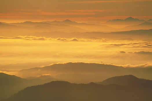 view from Midori-ga-ike Pond. (Mt. Yatu-ga-take Range(far center), Mt. Kaikoma-ga-take(2,966m one of Minami(south)-Alps Range, far right peak)