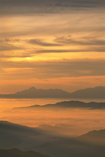 morning glow and Minami(South)-Alps Range(at the terrace of Kata-no-koya Hut)