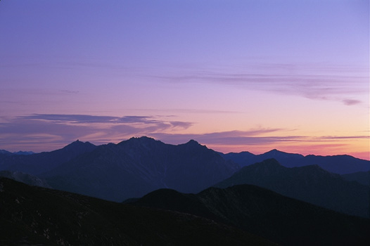 dawning Mt. Yari-ga-take and Mt. Hotaka-dake Range(at the summit of Fuji-mi-dake)